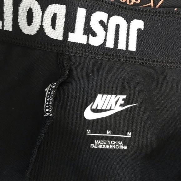 Nike Women's Leg-A-See Hawaiian Black Legging - Picture 6 of 6